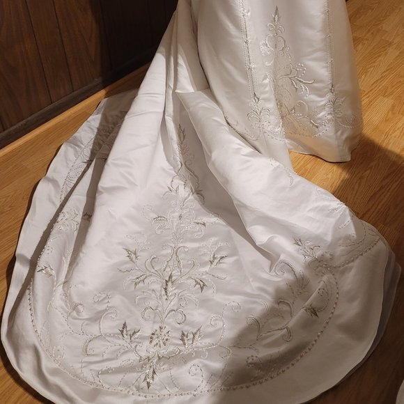 Wedding Dress David's Bridal Mary's Size S/M White - Picture 9 of 16